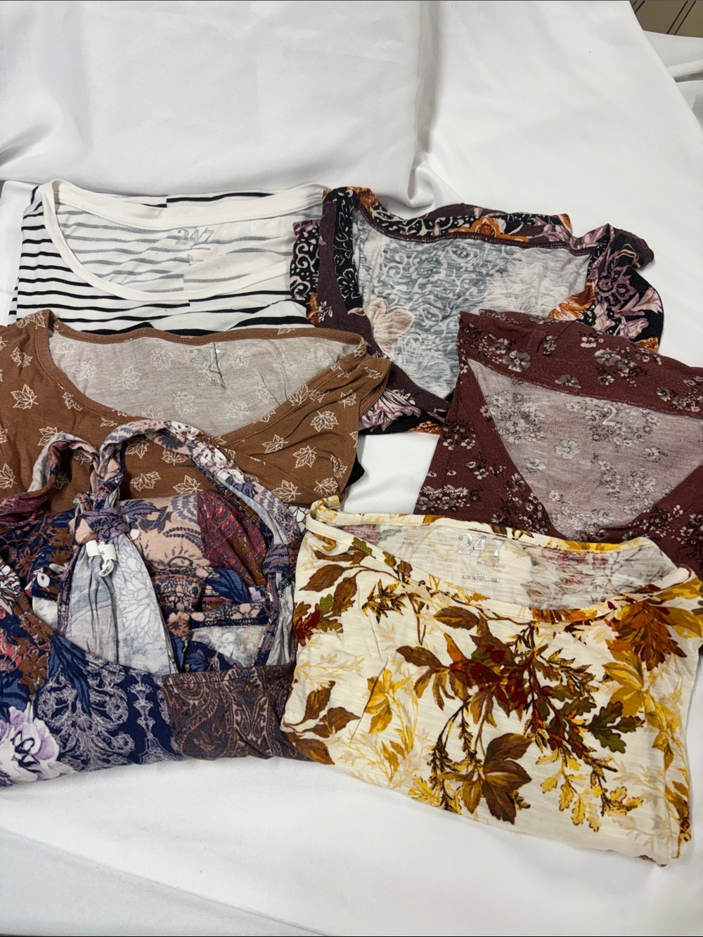 24-7 Maurice’s Mixed Womens Printed and Striped Tank Tops- Lot of 6